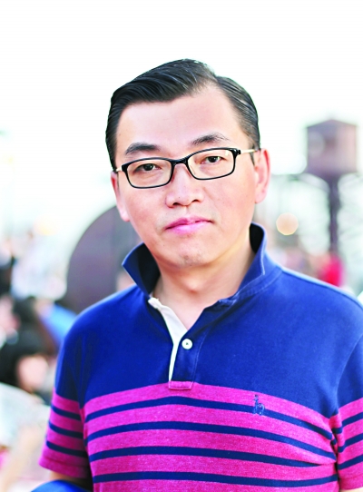 【標題摘要列表】“海外大V”長江上唱《在此》
