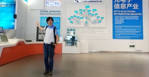 海外大V看武漢： 光谷開啟中國國産光纖時代
