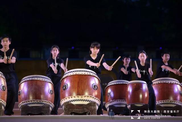 【三秦大地 西安+移動列表】50000+凝神專注 3次謝幕 他們重新定義了“戶外公演”