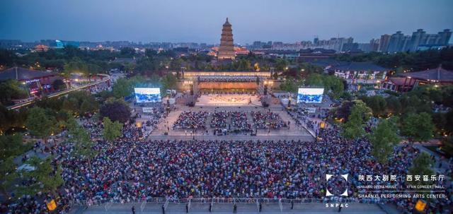 【三秦大地 西安+移動列表】50000+凝神專注 3次謝幕 他們重新定義了“戶外公演”