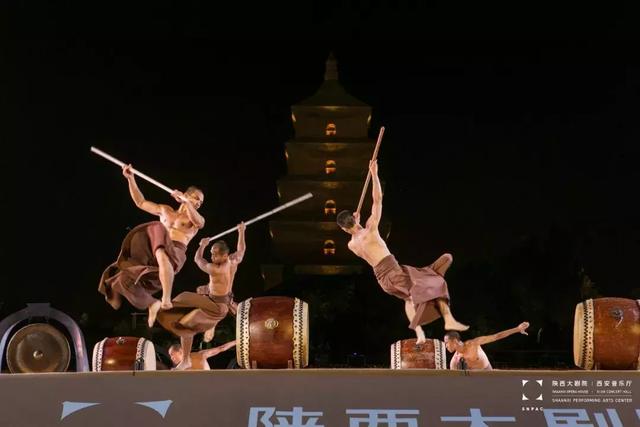 【三秦大地 西安+移動列表】50000+凝神專注 3次謝幕 他們重新定義了“戶外公演”