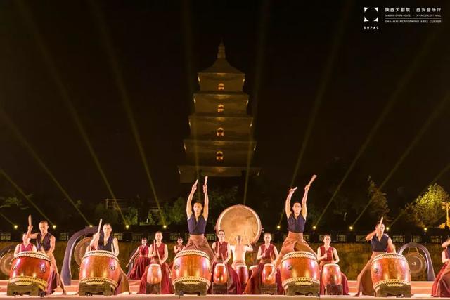 【三秦大地 西安+移動列表】50000+凝神專注 3次謝幕 他們重新定義了“戶外公演”