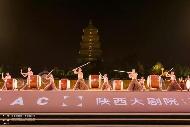 【三秦大地 西安+移動列表】50000+凝神專注 3次謝幕 他們重新定義了“戶外公演”