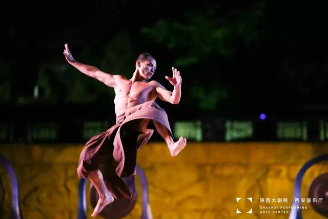 【三秦大地 西安+移動列表】50000+凝神專注 3次謝幕 他們重新定義了“戶外公演”