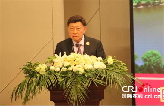【考古 加顯示圖】黃氏聚·人文始·薪火傳 世界黃氏總商會向黃帝陵國家文化公園捐贈族譜