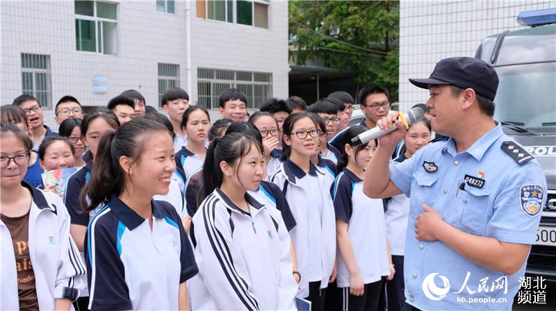 湖北房縣：“6·26”禁毒宣傳活動豐富多彩