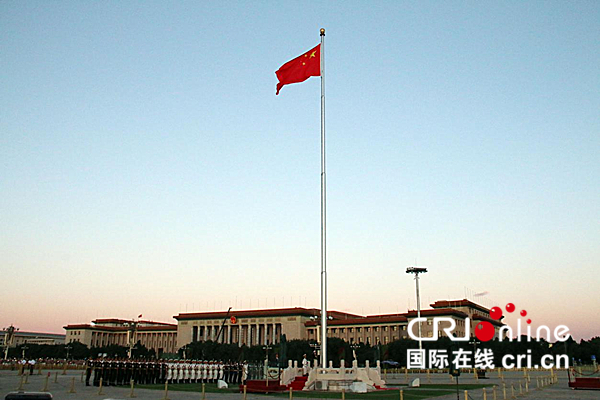 圖片默認標題_fororder_看升旗5_副本