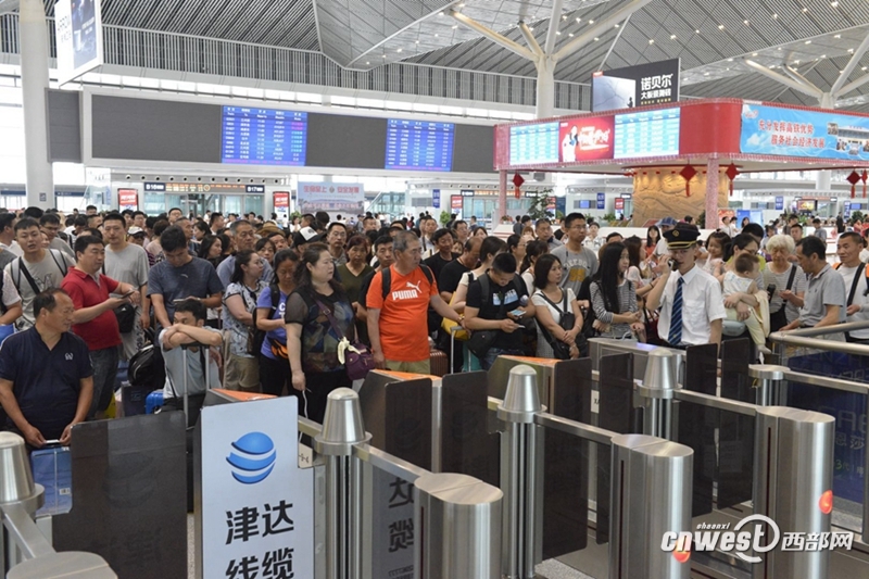 全國鐵路今起實行新運行圖 西安北至昆明南首發