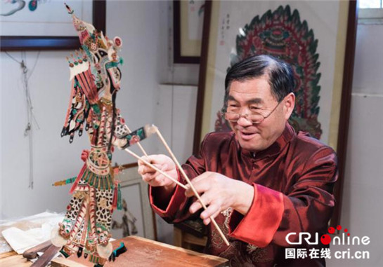 中國工藝美術大師汪天穩：一把刻刀伴我走過的皮影歲月
