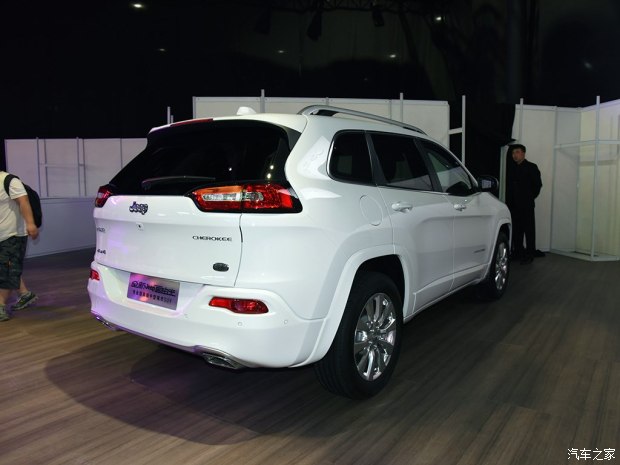 售20.98-31.98萬 Jeep新款自由光上市