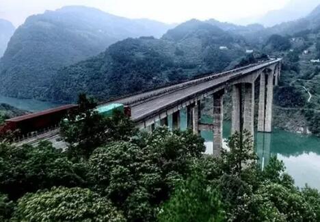 【行遊巴渝圖文】重慶十條最美的高速公路 一路美景拍不完