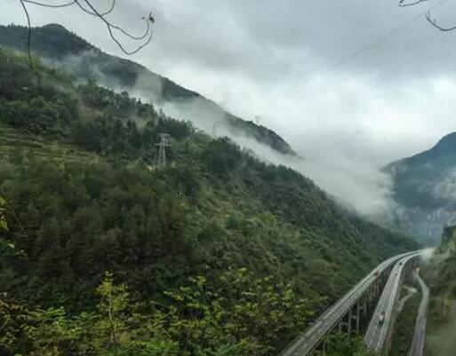 【行遊巴渝圖文】重慶十條最美的高速公路 一路美景拍不完