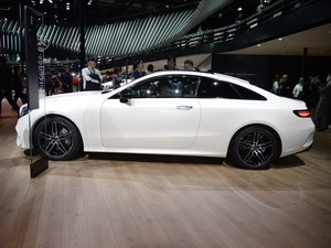 奔馳新E級Coupe共3款車型 或預售57萬起