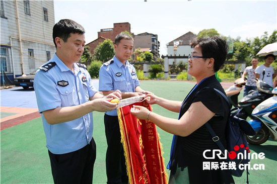 已過審【法制安全】 江津公安順藤摸瓜成功破獲一盜車團夥