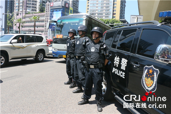 已過審【區縣聯動】【江北】江北民警堅守崗位 衣服汗濕了又曬乾