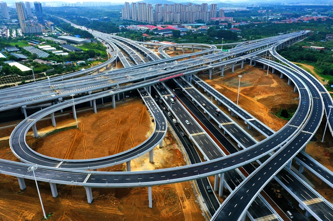 煙臺最大互通立交建成通車