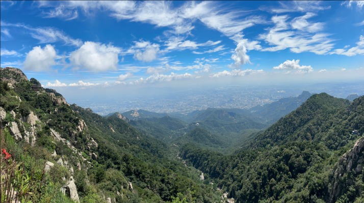 山東泰安：雲作絲，風為引！登泰山“天界漫遊”，把夏日浪漫全打包