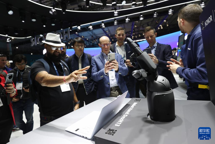 世界移動通信大會聚焦5G與人工智能融合創新