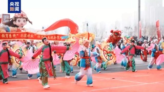 視頻丨歌舞+社火+花車 烏魯木齊元宵節氛圍感拉滿