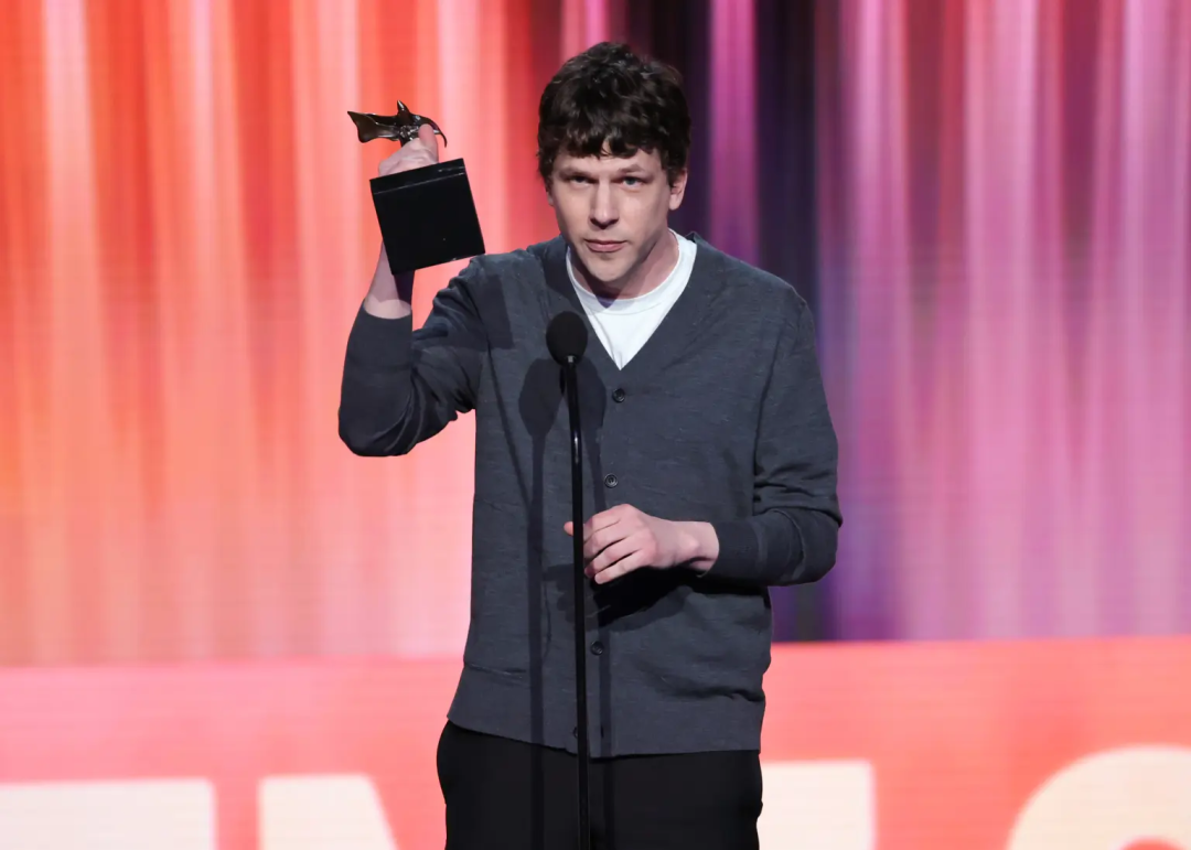 好萊塢知名演員“卷西”自曝六周後將給陌生人捐腎 null