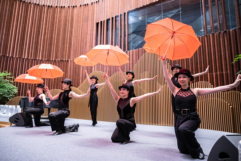 觀眾體驗《雨中曲》經典舞段 提前解鎖音樂劇經典魅力