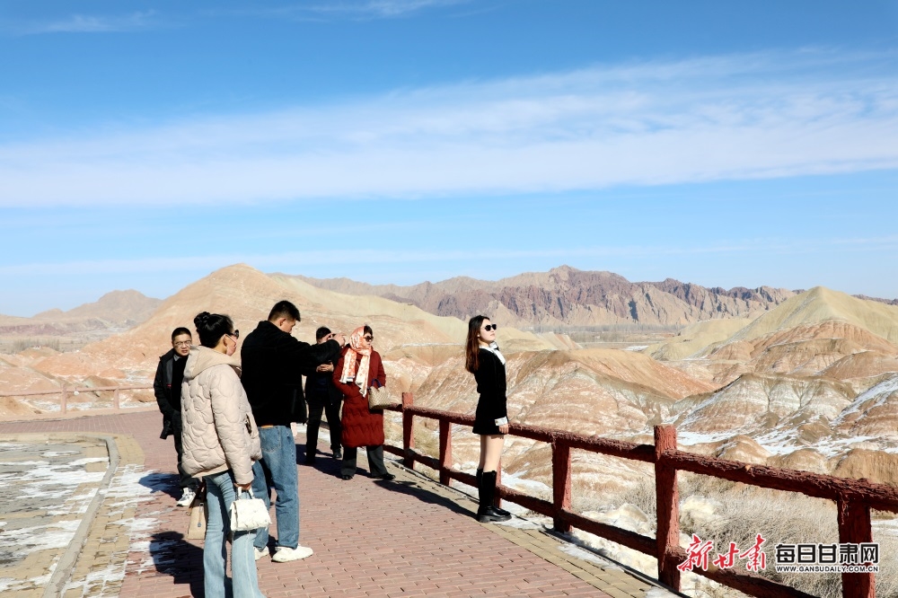 春節假期張掖七彩丹霞景區人氣旺