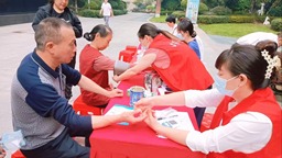 長沙巾幗志願紅閃耀 書寫新時代雷鋒故事