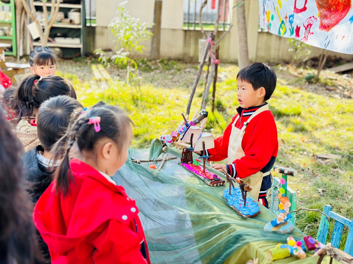 武義縣柳城幼兒園舉行“童心探自然 愛心送溫暖”愛心義賣活動