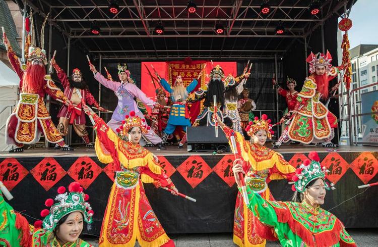 潮陽英歌德國上演 舞出濃濃中國年味