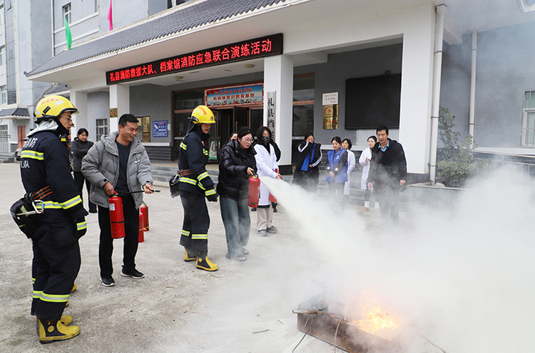 隴南禮縣消防深入轄區檔案館開展消防安全培訓演練