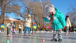 內蒙古扎蘭屯：校園“那達慕” 冰雪樂趣多