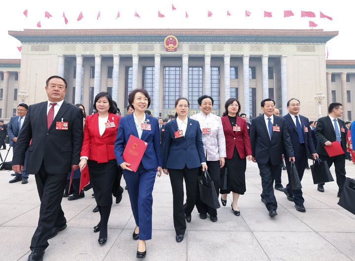 逐夢春天裏 同心向未來——十四屆全國人大三次會議閉幕側記