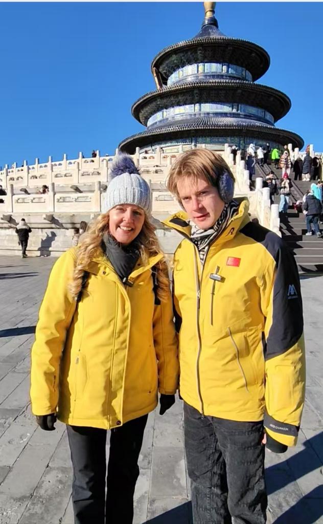 新春走基層·記者體驗360行丨同老外“China Travel”：“春節是中國的，也是世界的”
