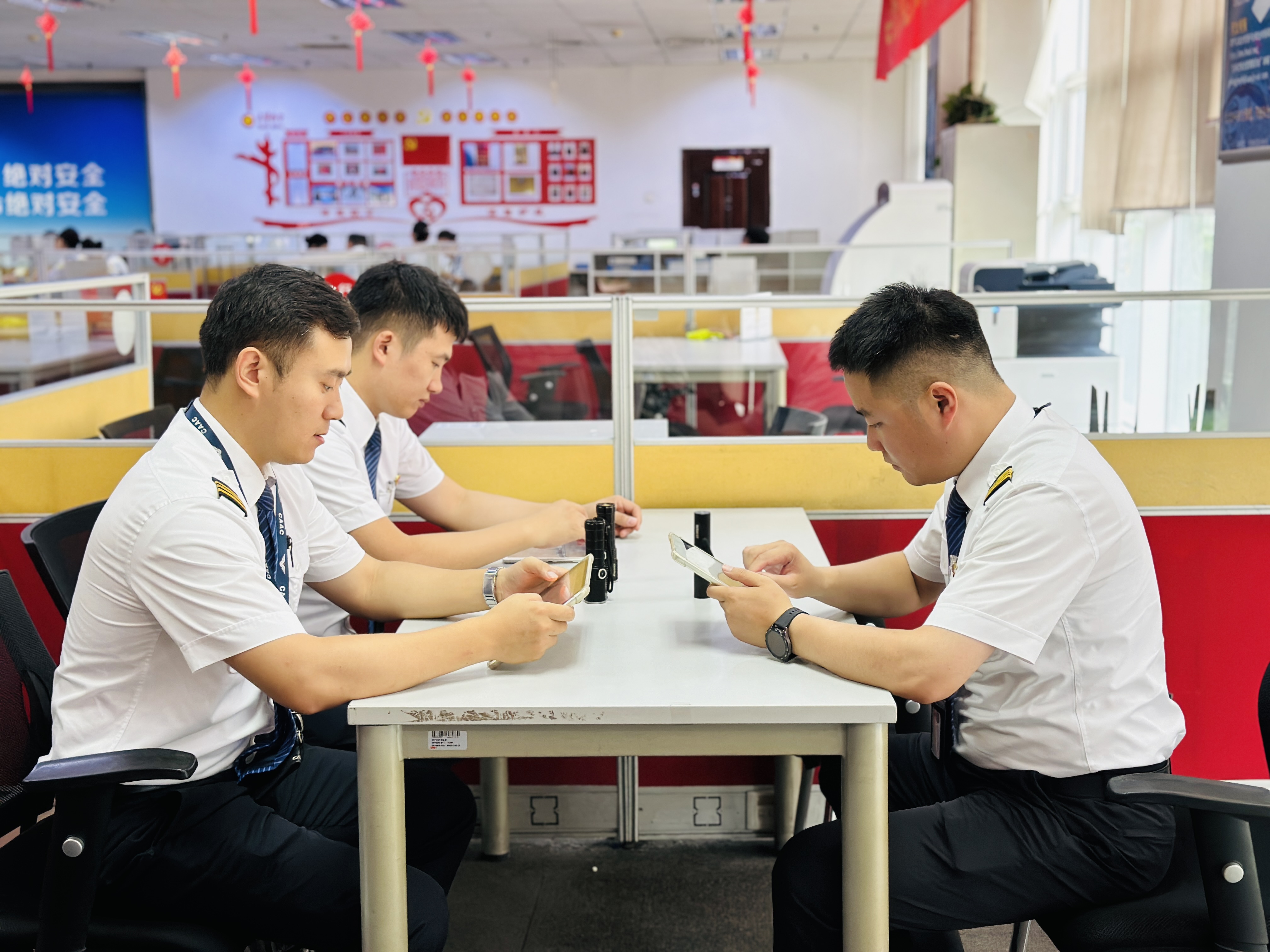 天津航空：加強安全管理 為旅客安全出行保駕護航