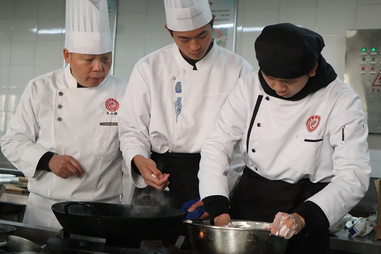湘菜産業鏈年産值突破6000億元  在全國乃至全球範圍內不斷“破圈”