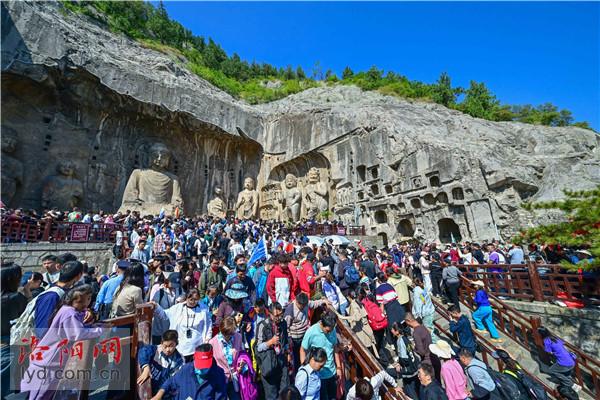 Luoyang Welcomes 8.23 Million Tourists During National Day Holiday