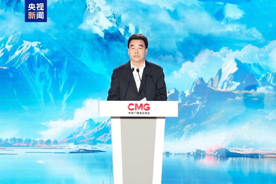 出發！中央廣播電視總臺“乘著大巴看中國·西藏行”大型融媒體活動啟動