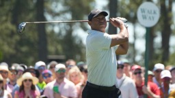 美高爾夫球星交通肇事 被捕時稱“剛與總統通話”