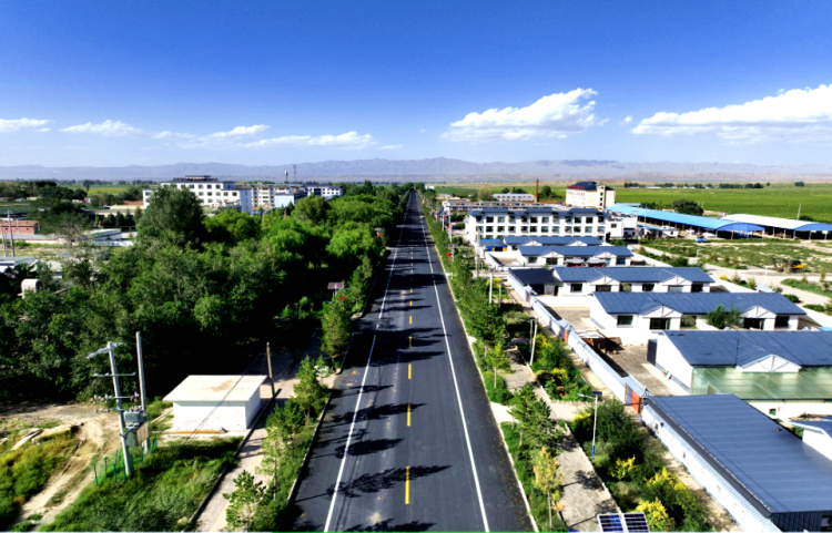 山丹:“四好農村路”繪就鄉村振興新圖景_fororder_改造提升的集鎮道路(1)