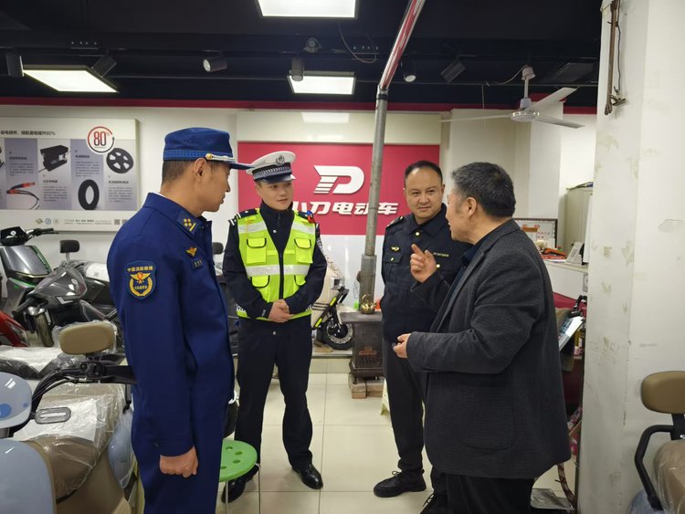隴南禮縣消防聯合多部門持續開展電動自行車非法改裝專項檢查行動