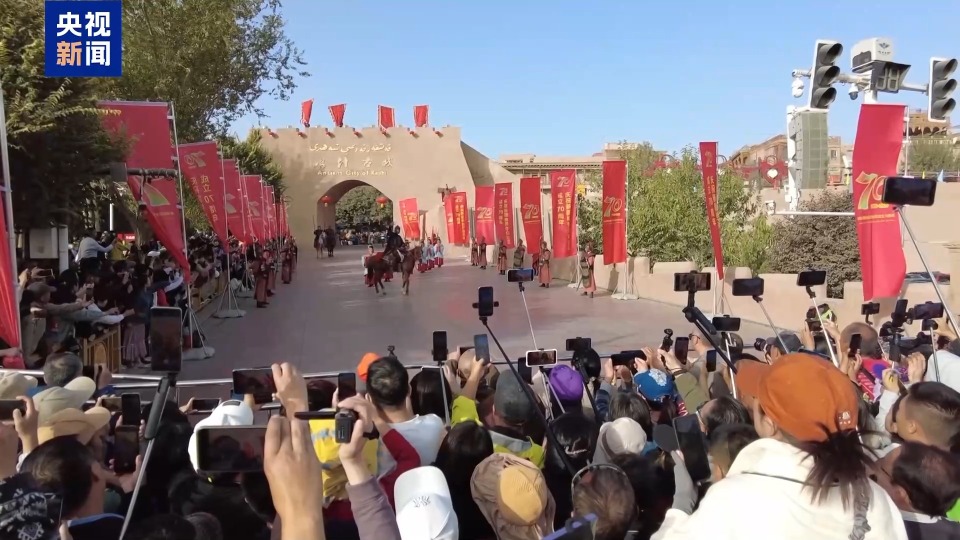 節日氛圍感拉滿 各地打造文旅消費新場景