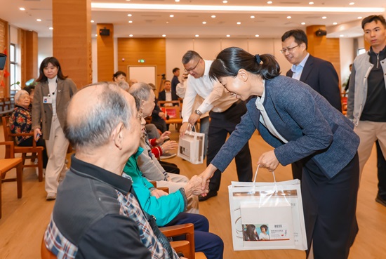 上海民企暖心助老，重陽溫情滿滿寶山大場_fororder_1