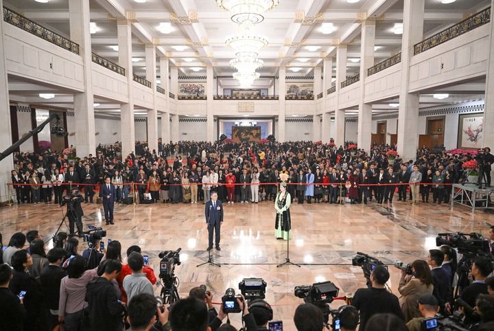 逐夢春天裏 同心向未來——十四屆全國人大三次會議閉幕側記