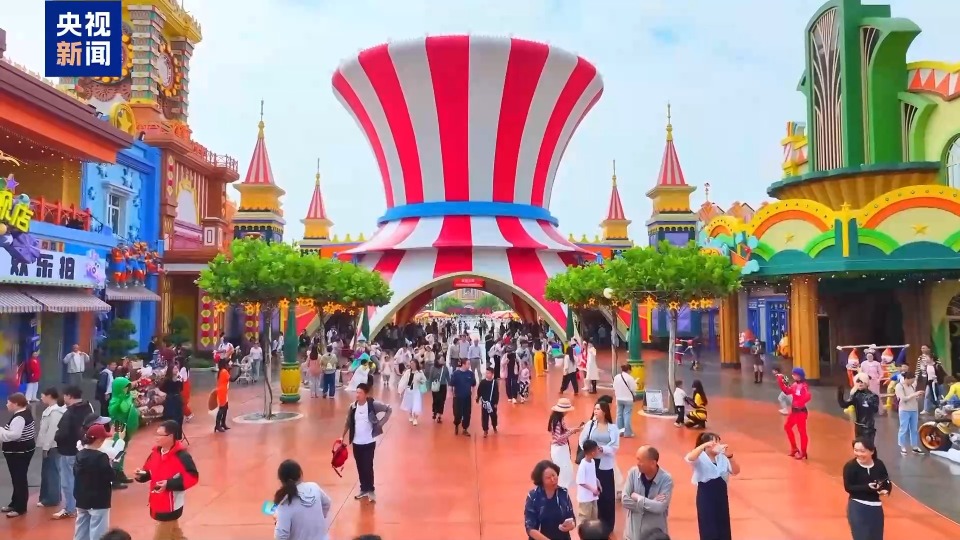 節日氛圍感拉滿 各地打造文旅消費新場景