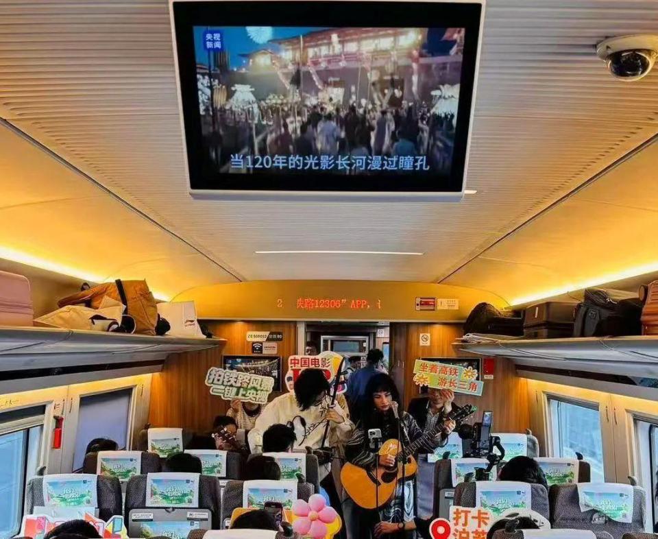 火熱刷屏!致敬中國電影120年
