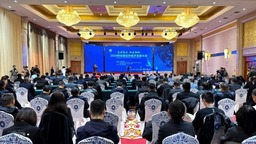 大漠之上 展翅翱翔 阿拉善低空經濟開啟新篇章