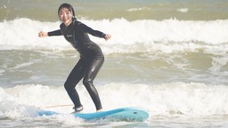 海南萬寧：用“N”種方式與大海“親密接觸”
