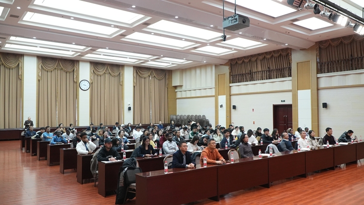 高校學子齊聚憲法日活動  法治文化浸潤學子心田