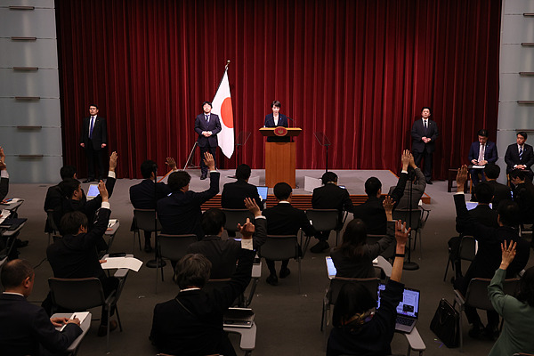 閃評 | 日本首相宣佈解散眾院提前大選 到底急什麼？