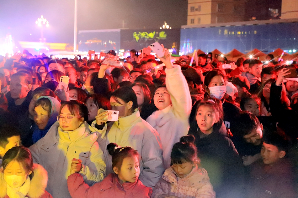 天水市清水縣篝火晚會燃情映新春